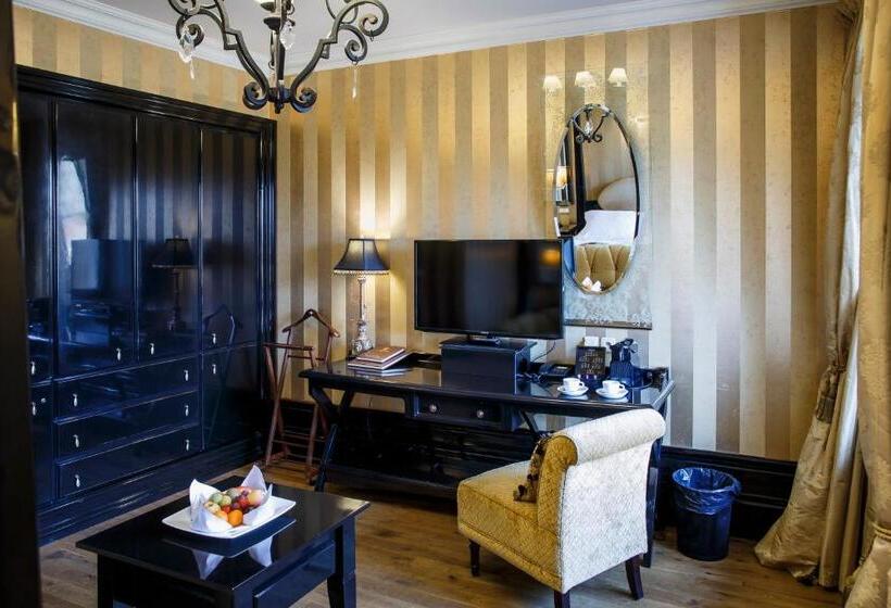 シングルデラックスルーム, Krol Kazimierz