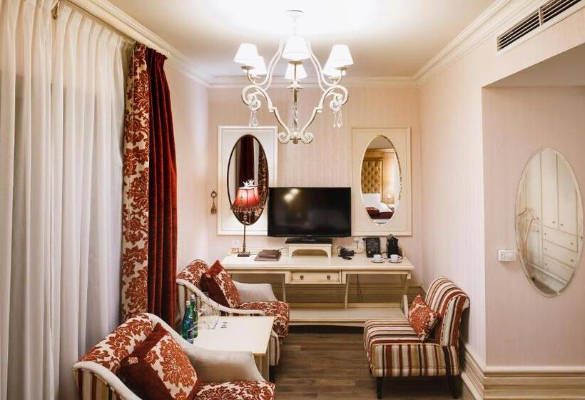 シングルデラックスルーム, Krol Kazimierz