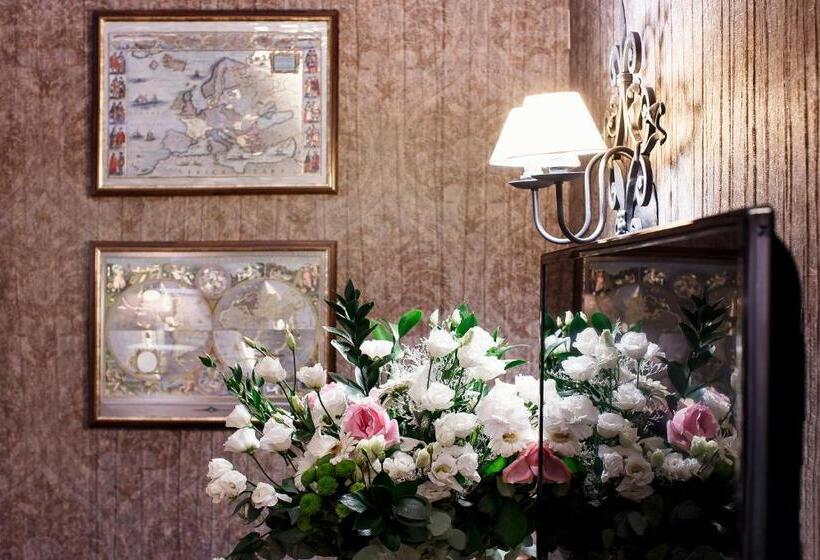 シングルデラックスルーム, Krol Kazimierz