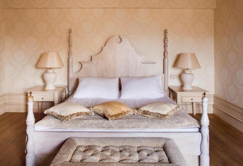 Family Suite, Krol Kazimierz