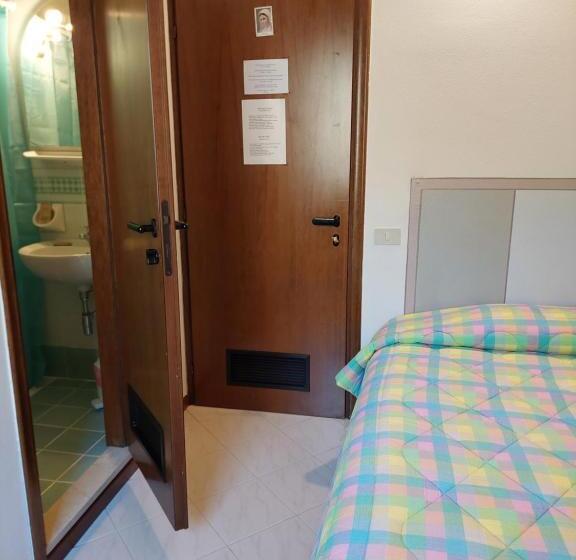 חדר בסיסי, La Passeggiata