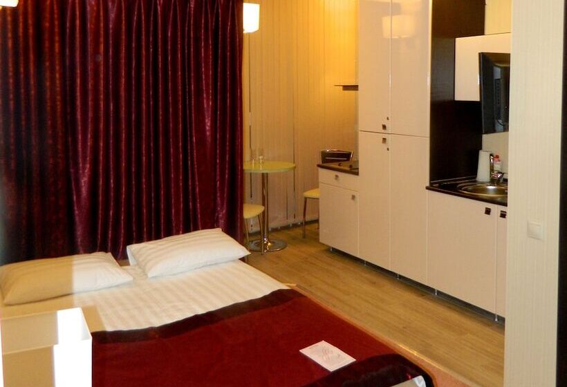 استودیوی استاندارد, Pioner Lux