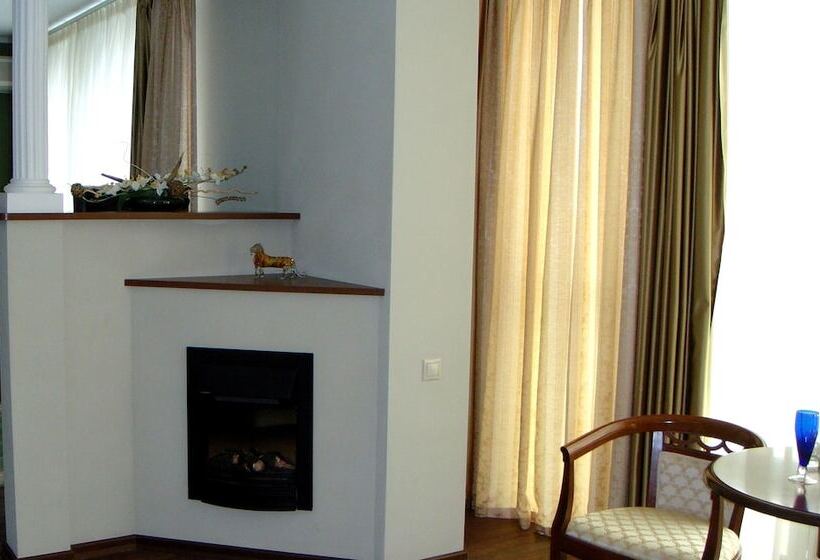 سوییت سوپریور, Pioner Lux