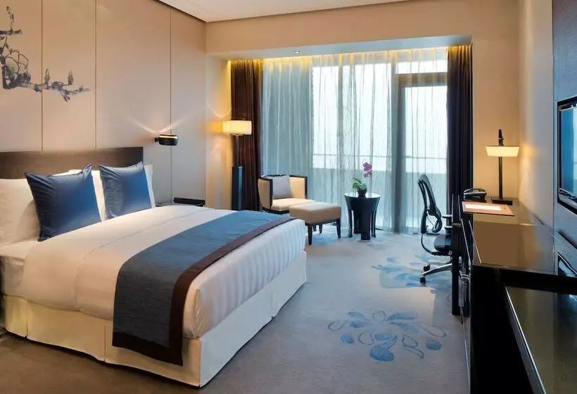 Deluxe Suite, Radisson Blu Chongqing Sha Ping Ba