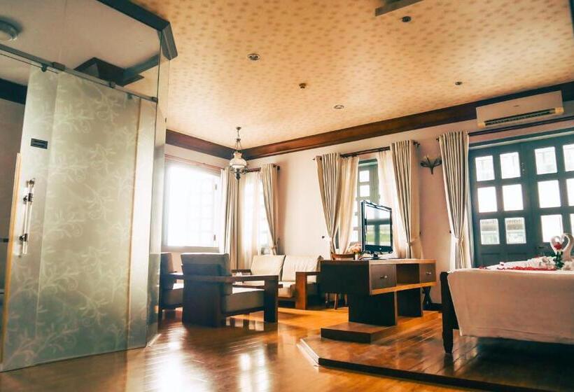 سوییت لوکس, Rembrandt Hotel Nha Trang