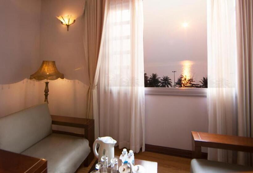 سوییت لوکس, Rembrandt Hotel Nha Trang