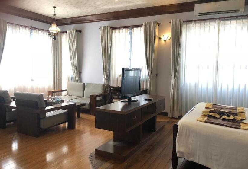 سوییت لوکس, Rembrandt Hotel Nha Trang