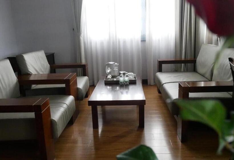 سوییت لوکس, Rembrandt Hotel Nha Trang