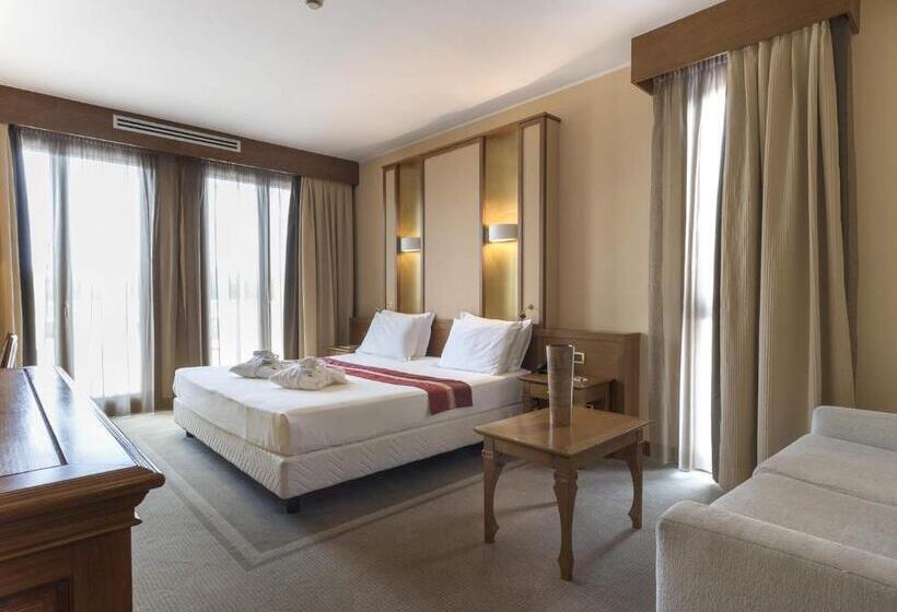 标准间带湖景, Thai Si Royal Thai Spa