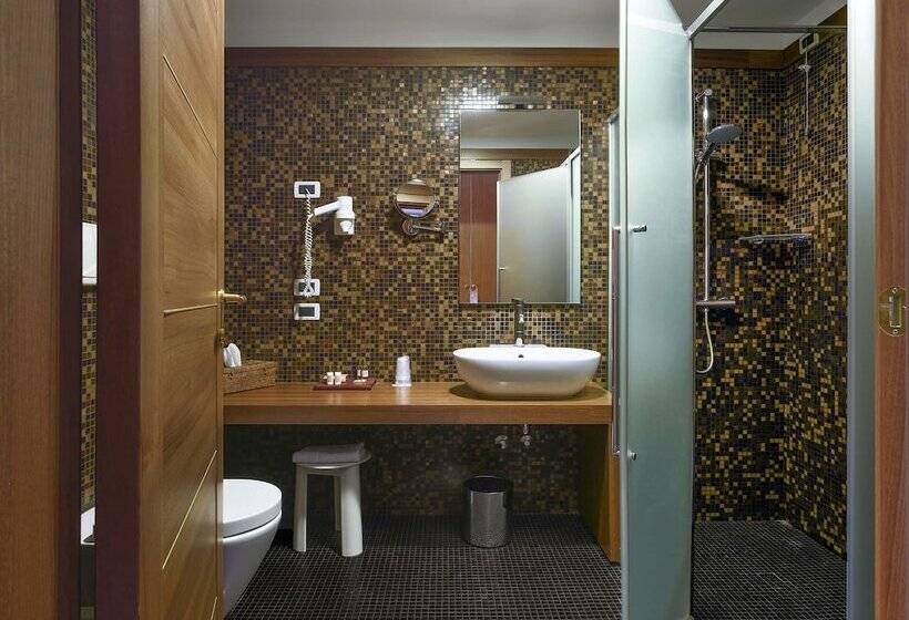 标准间带湖景, Thai Si Royal Thai Spa