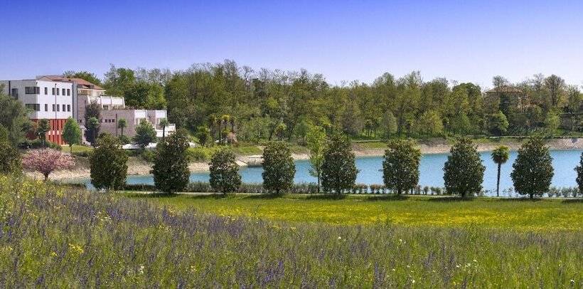 标准间带湖景, Thai Si Royal Thai Spa