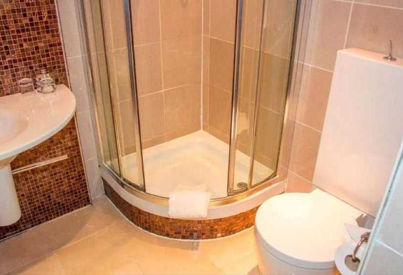 اتاق کلاسیک, The Grand