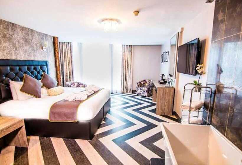 اتاق لوکس با بالکن, The Grand