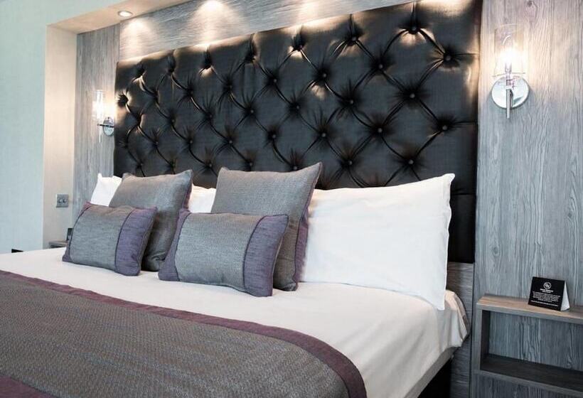 اتاق لوکس, The Grand