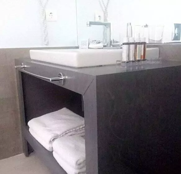 اتاق سوپریور با چشم‌انداز جانبی دریا, Sesa Boutique Hotel & Restaurant