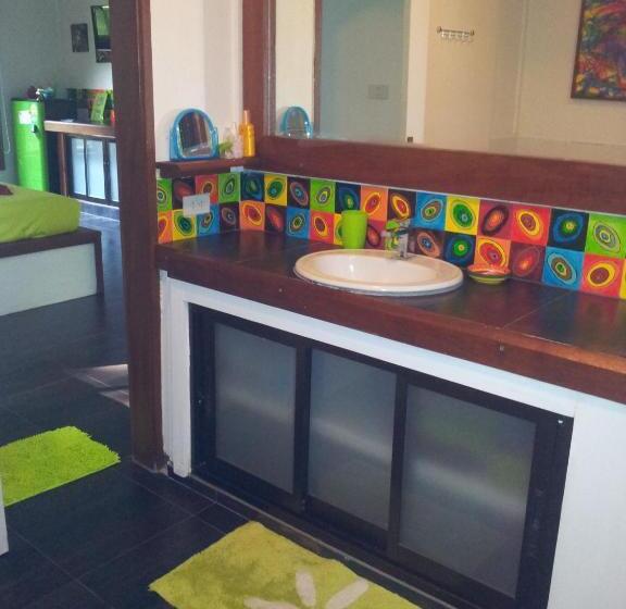 デラックスバンガロー, Blessed Residence Koh Chang