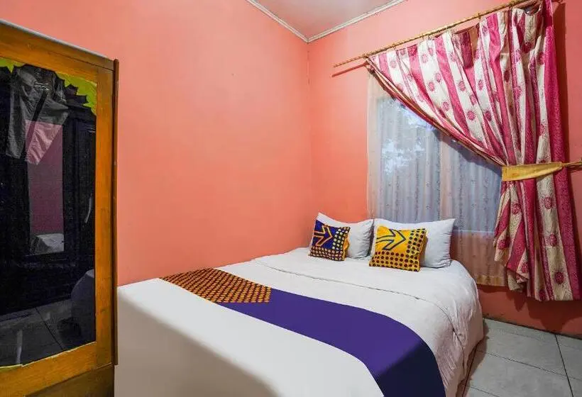 Economy-huone, Spot On 90916 Eco Tourism Geopark Rajamandala Homestay