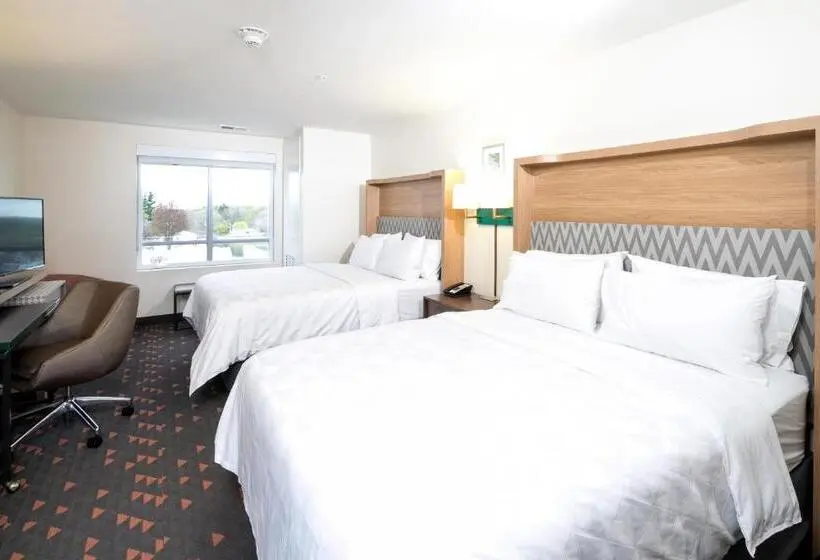 身障者適用スタンダードルーム, Holiday Inn & Suites Detroit   Troy, An Ihg