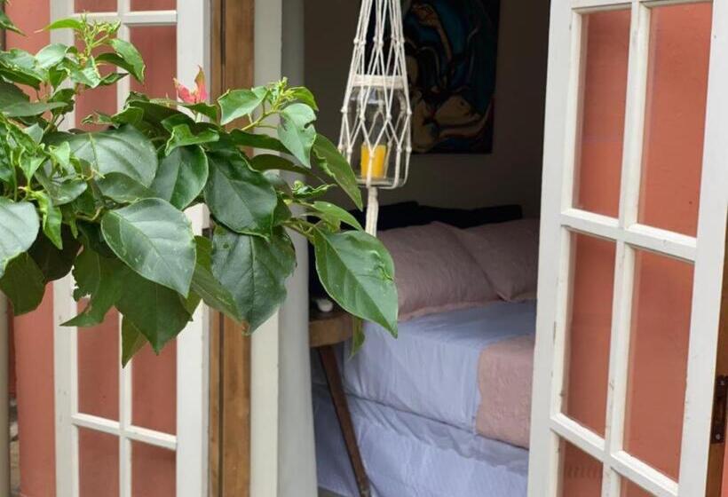 اتاق لوکس چهار تخته, A Casa Di Maria