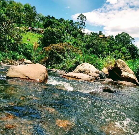 Standard Tent, Urapan Del Rio   Finca Campestre Junto Al Rio