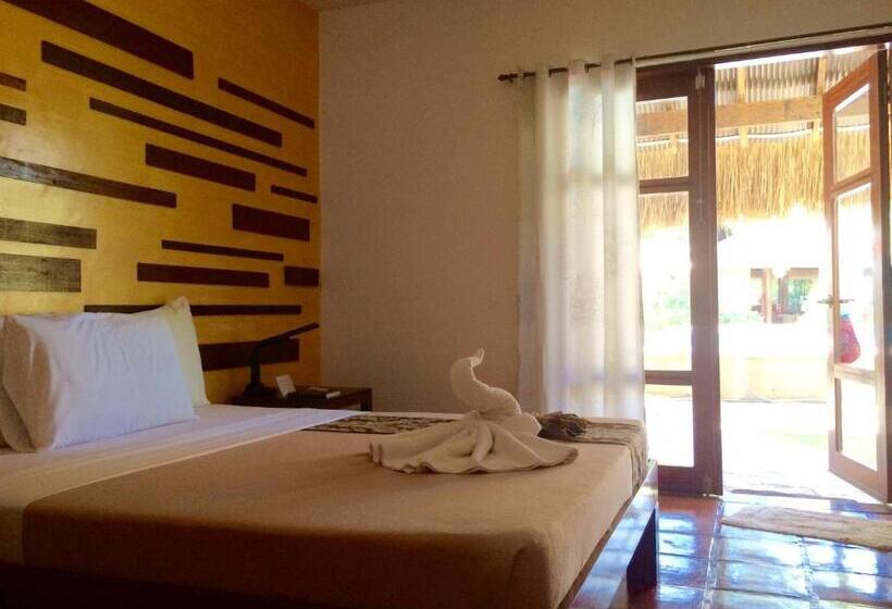 Люкс Вид на Сад, Acacia Tree Garden