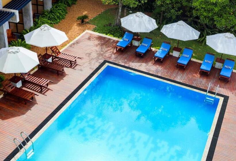 Номер Стандарт Вид на Бассейн, Amagi Aria Airport Transit