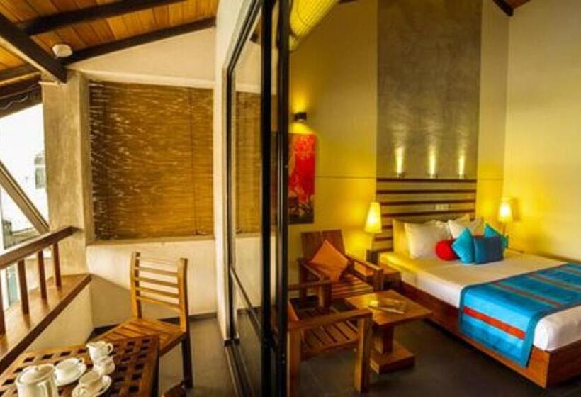 Номер Стандарт Вид на Бассейн, Amagi Aria Airport Transit