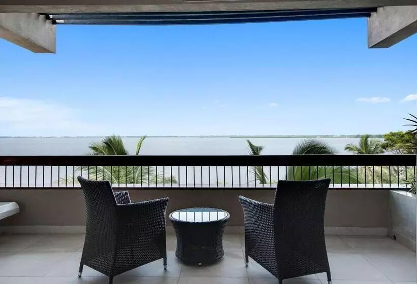 Superior room with lake view, Amagi Aria Airport Transit
