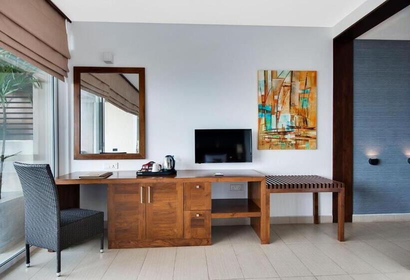 Superior room with lake view, Amagi Aria Airport Transit