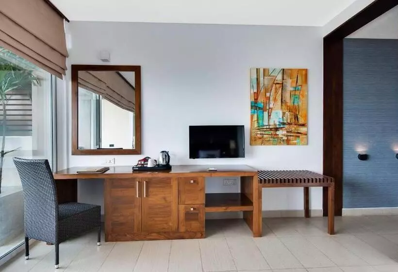Superior room with lake view, Amagi Aria Airport Transit