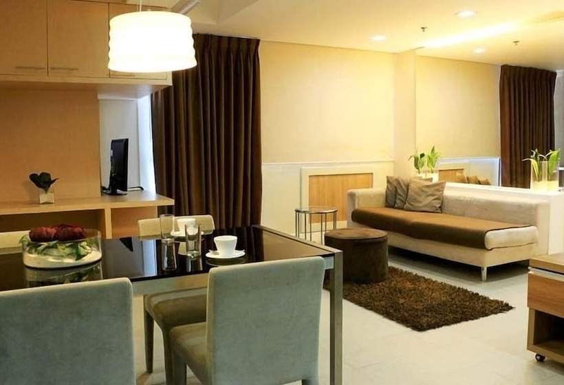 اتاق خانوادگی, Bsa Twin Towers