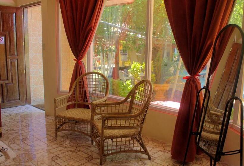 اتاق خانوادگی, Deep Forest Garden