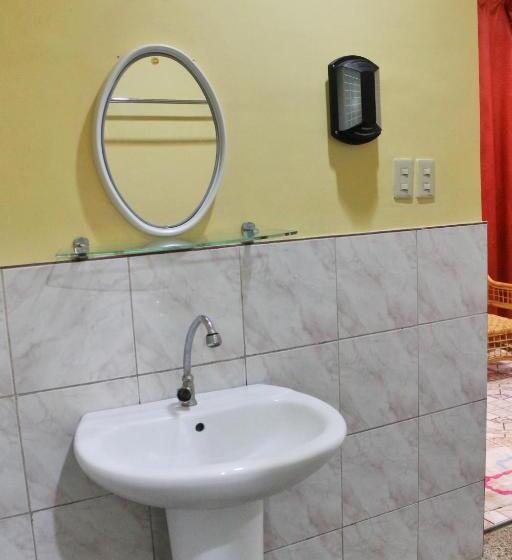 اتاق خانوادگی, Deep Forest Garden