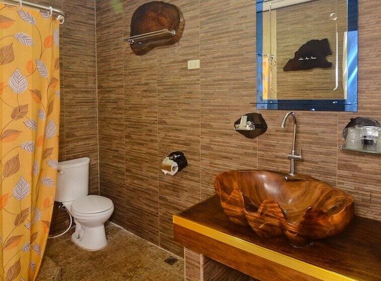 اتاق خانوادگی, Deep Forest Garden