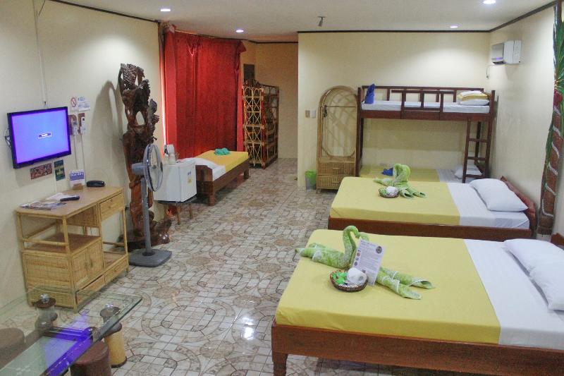 اتاق خانوادگی, Deep Forest Garden