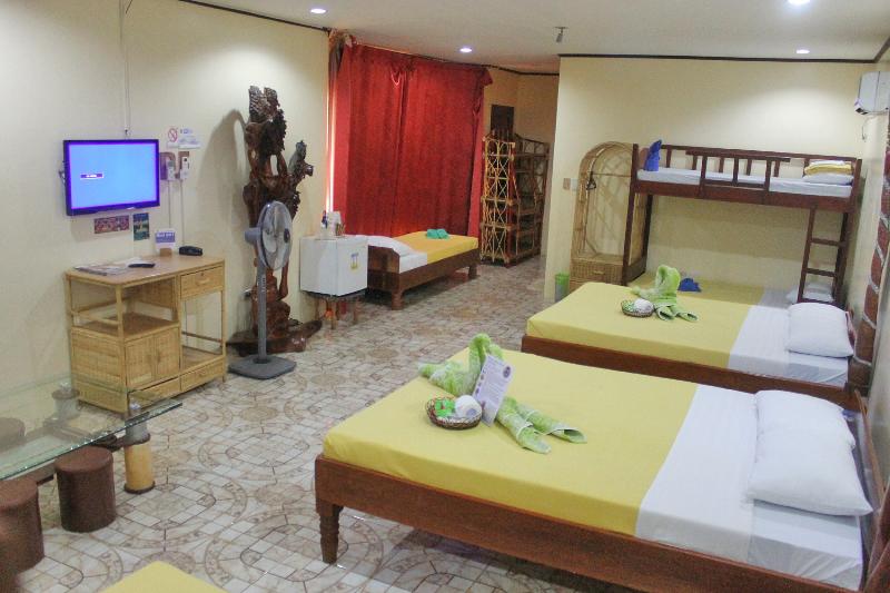 اتاق خانوادگی, Deep Forest Garden