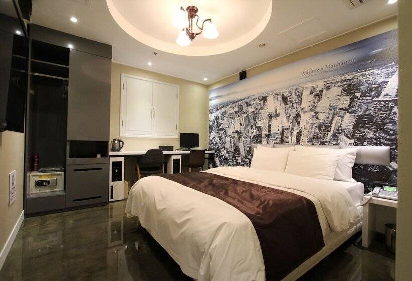 Cameră Standard, Nox Boutique