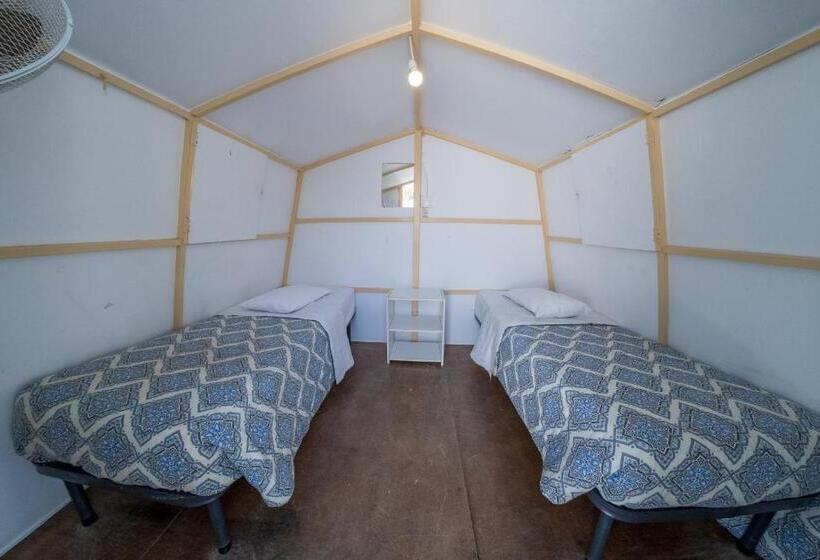 בקתה, Paradise Beach Resort