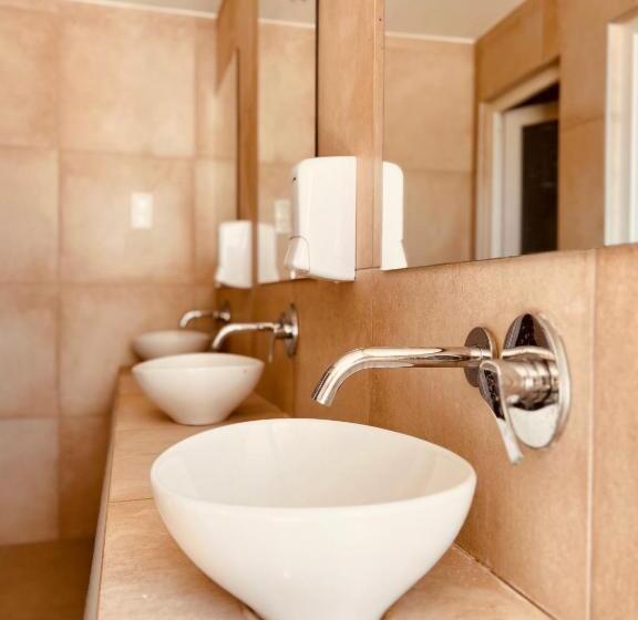 בקתה, Paradise Beach Resort