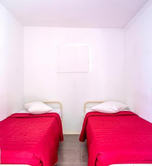 בקתה, Paradise Beach Resort