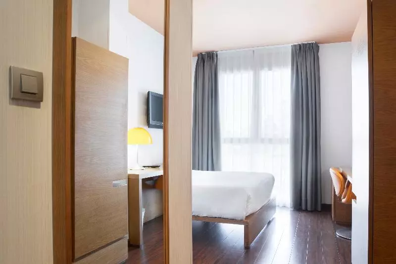 اتاق لوکس, Ramada Hong Kong Grand