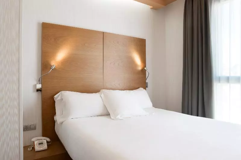 اتاق لوکس, Ramada Hong Kong Grand