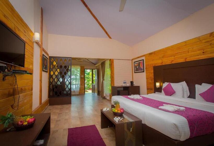 小室, Riva Beach Resort