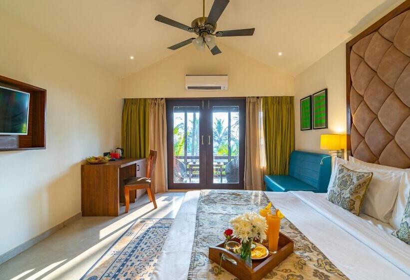 小室, Riva Beach Resort