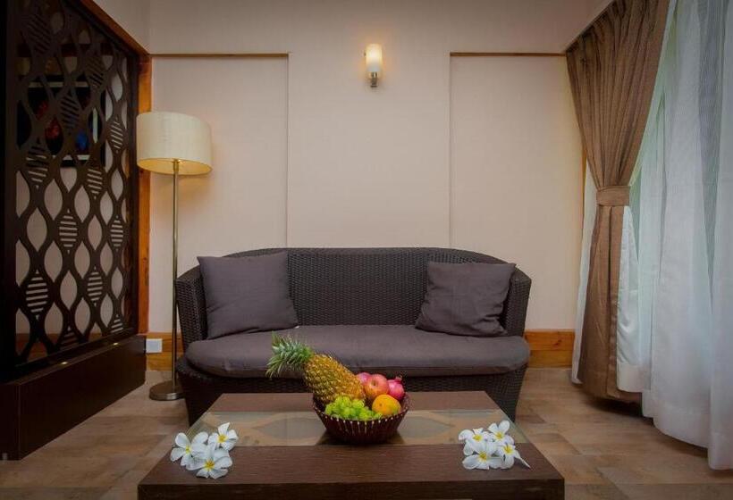 带阳台的行政套房, Riva Beach Resort