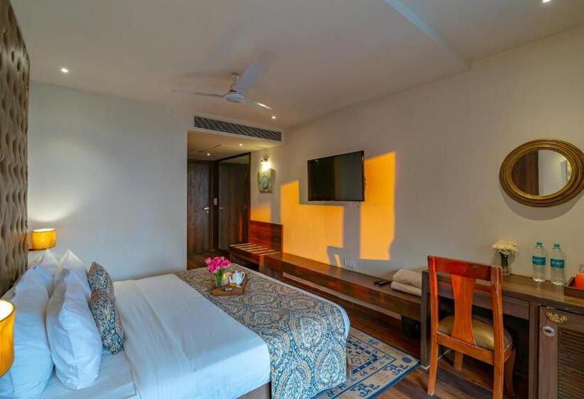 带泳池观景的豪华房, Riva Beach Resort