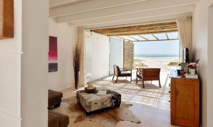 جناح, Strandloper Ocean Boutique