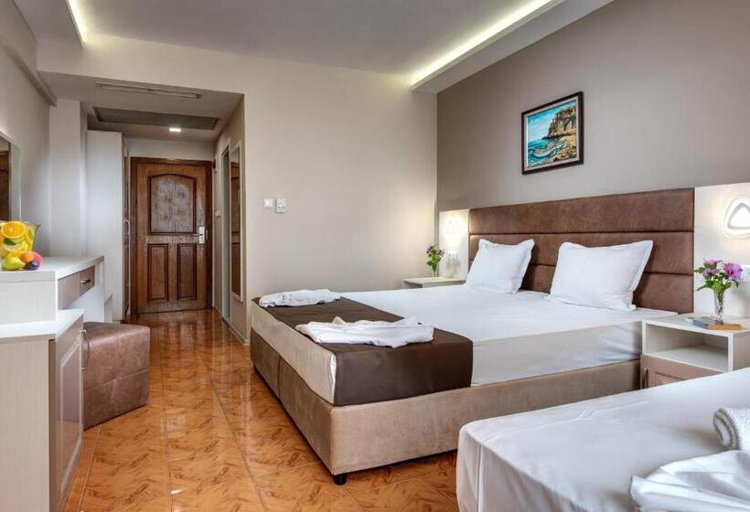 Triple Room Sea View, Sunny