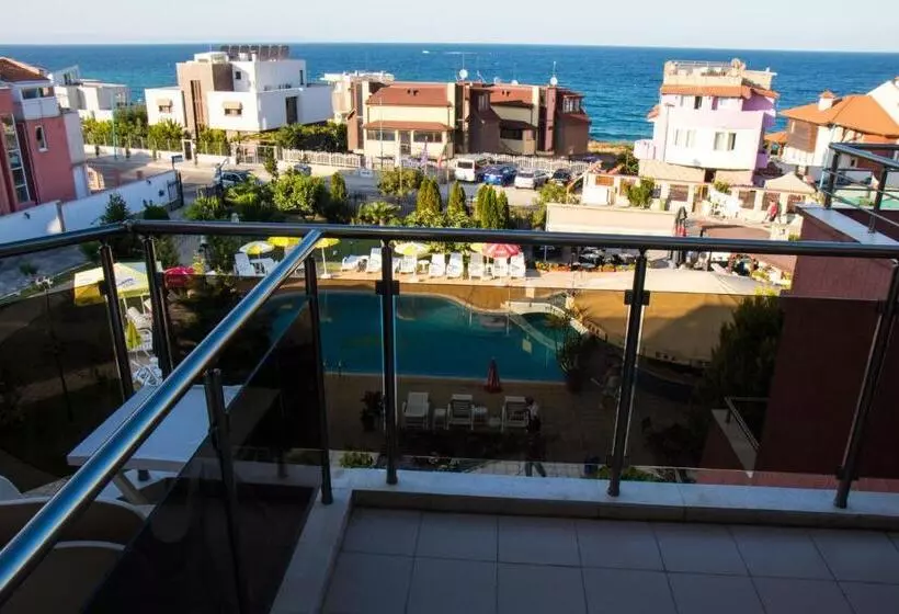 Triple Room Sea View, Sunny