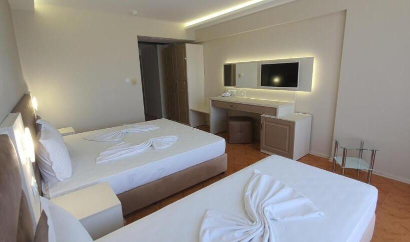 Triple Room Sea View, Sunny